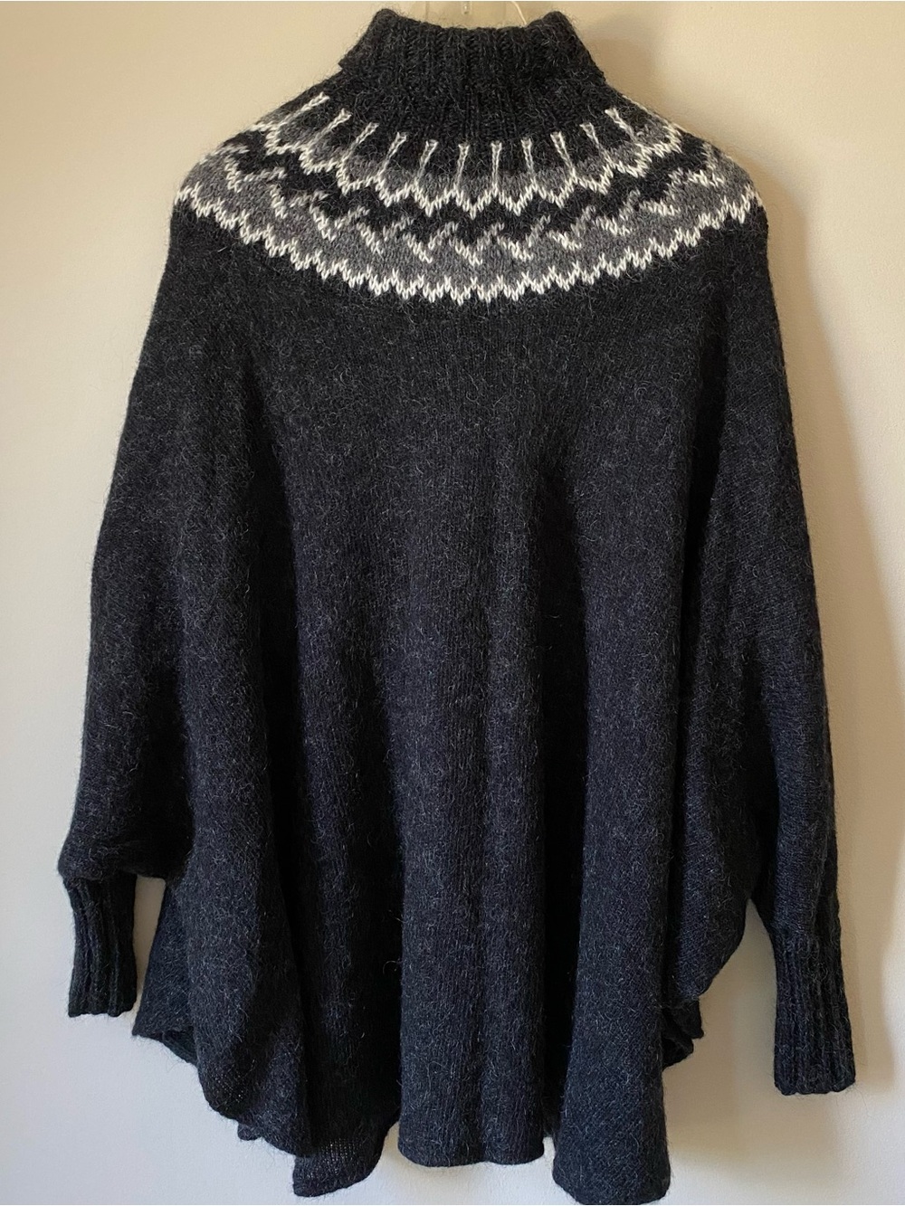 VARMA 100% Icelandic Wool Cape Poncho Sweater Nordic Fair Isle Black Turtleneck